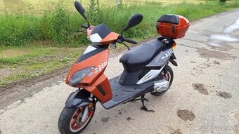 Skútr Keeway Matrix 50ccm – Téměř nejetý