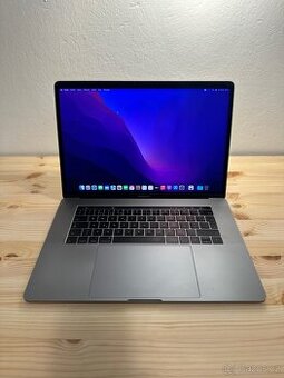 Apple MacBook Pro 2016 15” 256GB i7 16GB RAM