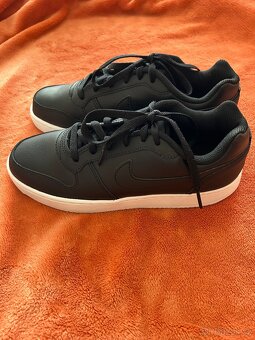 WMNS Nike Ebernon Low- černé