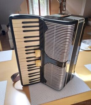 Harmonika KEBRDLE, 120 basů,