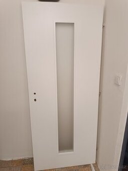 Bílé dveře  pravé 80 cm