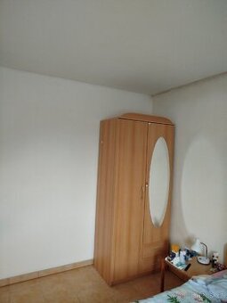 Šatni skříň