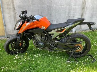 KTM Duke 790