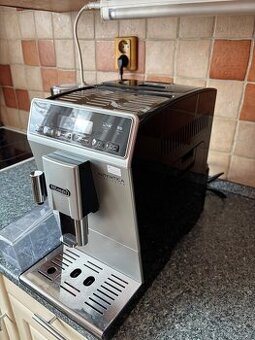Kávovar DeLonghi Autentica Cappuccino ETAM 29.660.SB stříbrn