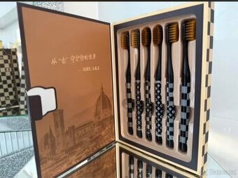 Luxusni dárková sada - knížka kartáčků na zuby - 6 ks