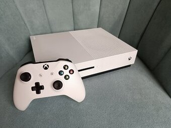 Konzole Xbox One S 1TB + 1 herní ovladač
