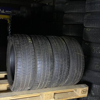 Zimní pneu 215/60 R17C 109/107T Continental 5mm