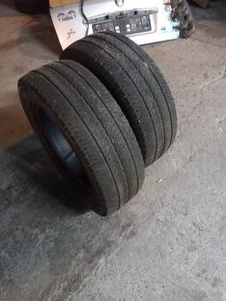 Zimni pneu 215/65/16-C dva kusy 1000kc