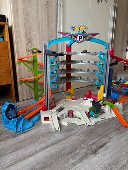 HotWheels garáž velká