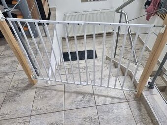 Prodám dětskou bezpečnostní zábranu na schodiště.