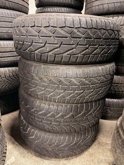 215/55/17 Zimní pneu Riken