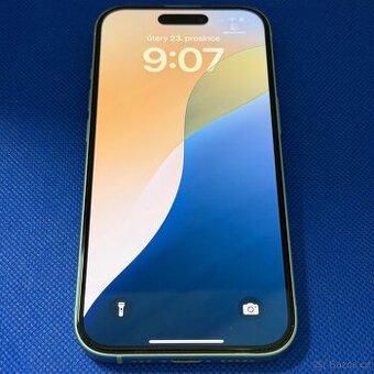 iPhone 15 256GB Green, krásný stav