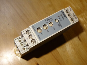 teplotní relé Omron K8AB-TH11S-P1