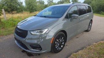 Chrysler Pacifica S 2021 full led záruka
