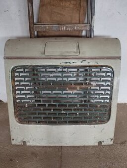 Přední kapota trambus .