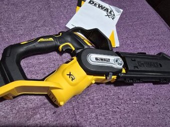 Aku řetězová prořezávací pila DeWalt 20 cm DCMPS520N 18V XR