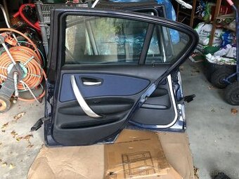 BMW E87 zadní dveře P+L – modrá metalíza