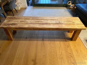 Lavice z přírodního masivu s originální kresbou dřeva