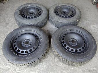 Škoda Yeti sada letních kol s disky 215/60r16