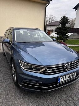 VW Passat Combi R-Line 140 kW DSG