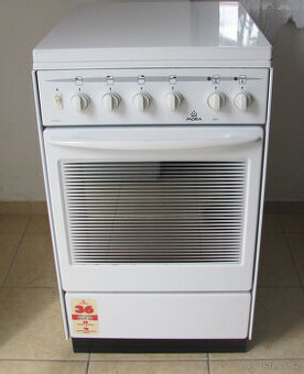 KOMBINOVANÝ SPORÁK MORA - 50cm - ZACHOVALÝ