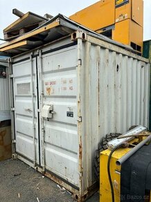 Skladový kontejner 10FT / hezký s regály a elektro
