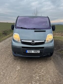 Opel Vivaro 9 míst Long