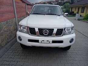 Nissan Patrol Safari 4x4,R6 4,8 Benzin, 180 kW,manuál, Nový