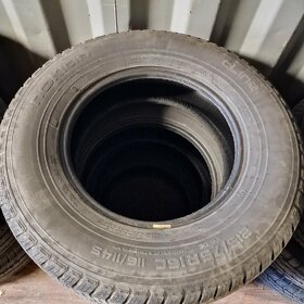 Prodám pneu 215 ,75 ,16C. - 1