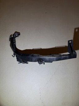 Bmw e90 spodní držák xenonu