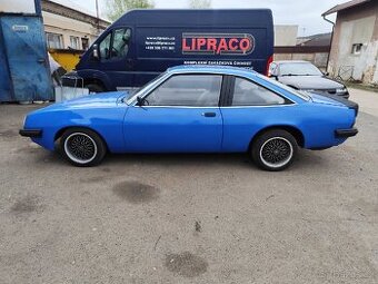 Opel Manta B , motor 1.9 karburátor, rok 1979, po stk