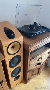 B&W Bowers & Wilkins 703 S1
