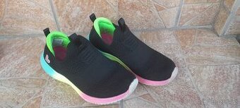 Dívčí sneakersy v.31,zn Skechers.