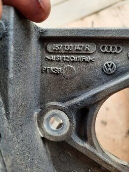 DRŽÁK NAFTOVÉHO ČERPADLA - Audi Q7 - 4.2 TDI - BTR