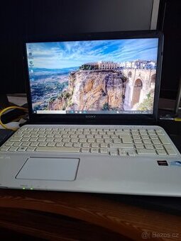 Prodám notebook Sony VAIO SVE1513