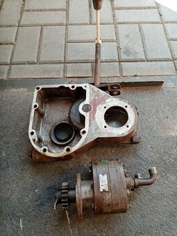 Příruba a hydraulické čerpadlo na Multicar M22