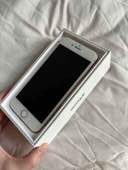 iPhone 7 – nepoškozený stav, 32 GB, baterie 86 %