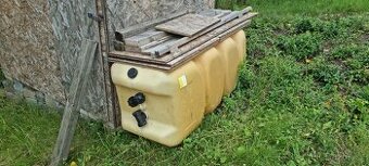 Nádrž na užitkovou vodu 750L - velmi tvrdý plast