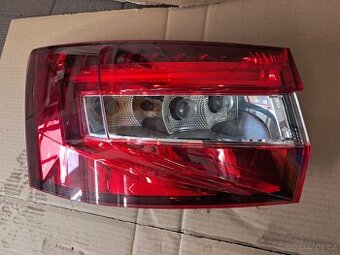 LED světlo levé zadní 3V9945207A Superb 3 kombi