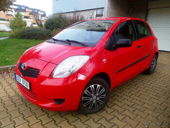 Prodáme Toyota Yaris 1.0 VVTI 51Kw benzín, r.12/2007, nová v