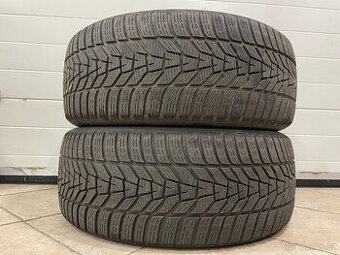 Hankook Winter Icept Evo 3 235/50 R18 101V 2Ks zimní pneu