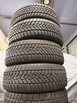prodám zimní 215/65/16 Goodyear