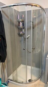 Sprchový kout