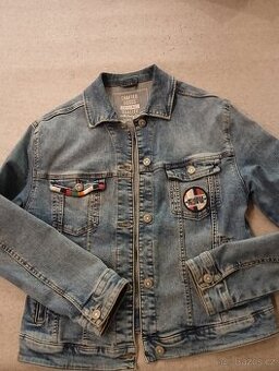 Trika a pyžama pro slečnu vel. 150/164