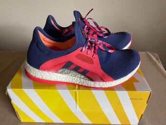 Dámská běžecká obuv Adidas PUREBOOST X