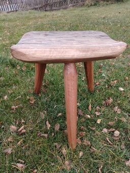 Dřevěná stolička, štokrle, trojnožka, sedátko