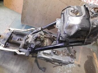 skůtr Jinan kostra s motorem