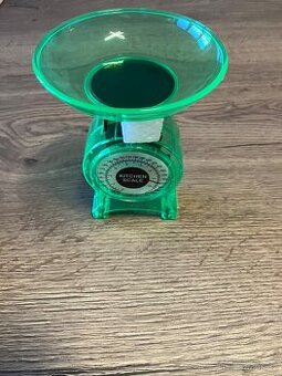 KUCHYŇSKÁ VÁHA mechanická plastová s miskou 0,5kg