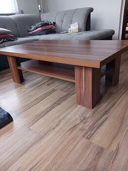 Konferenční stolek