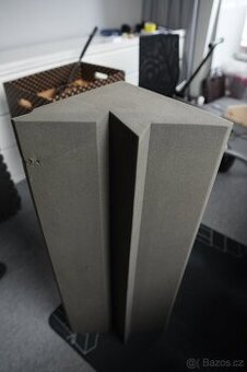 Basová past z akustické pěny 100×30×30 cm – pro studio